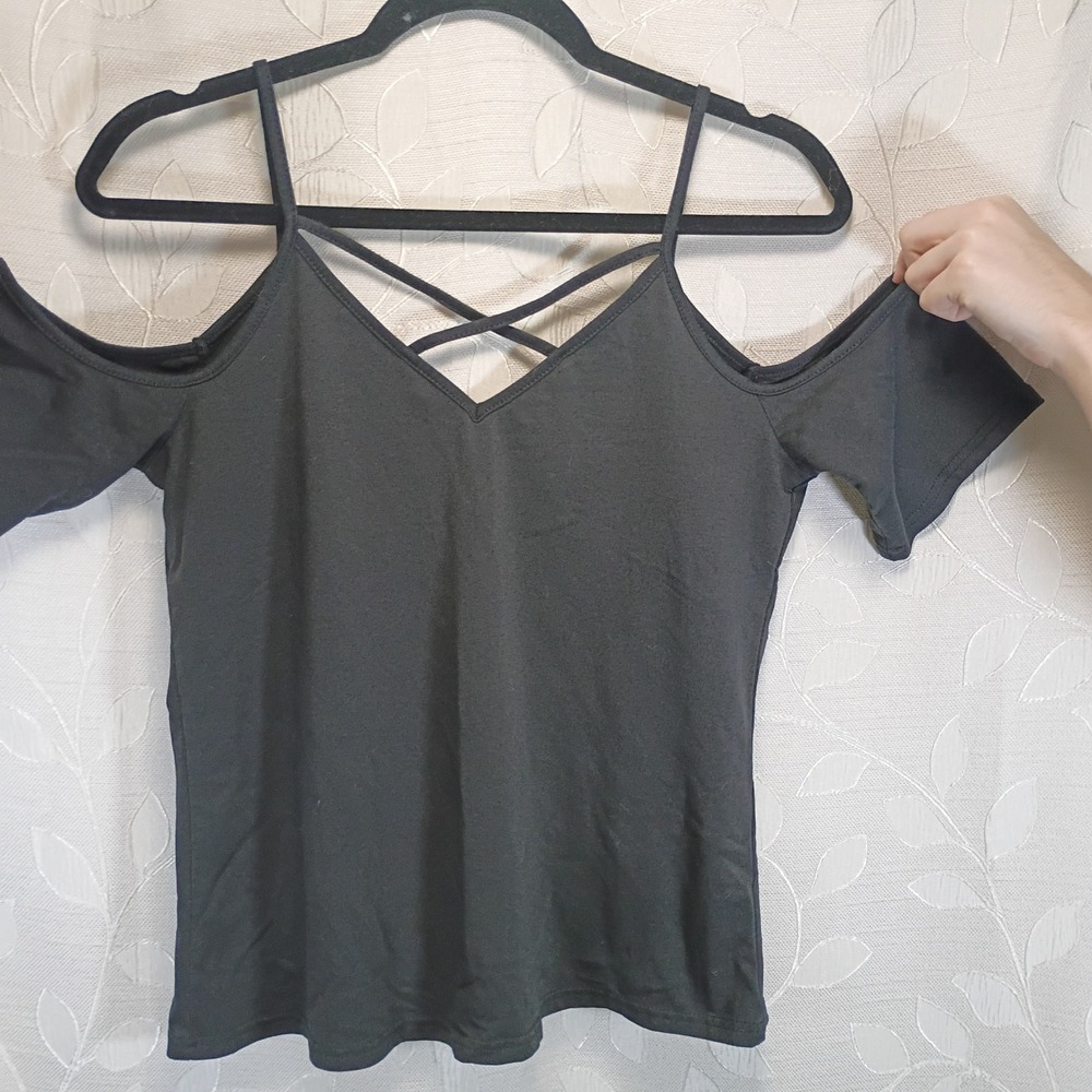 Meaneor Black Cold Shoulder Strappy Criss Cross V-Neck Top Small